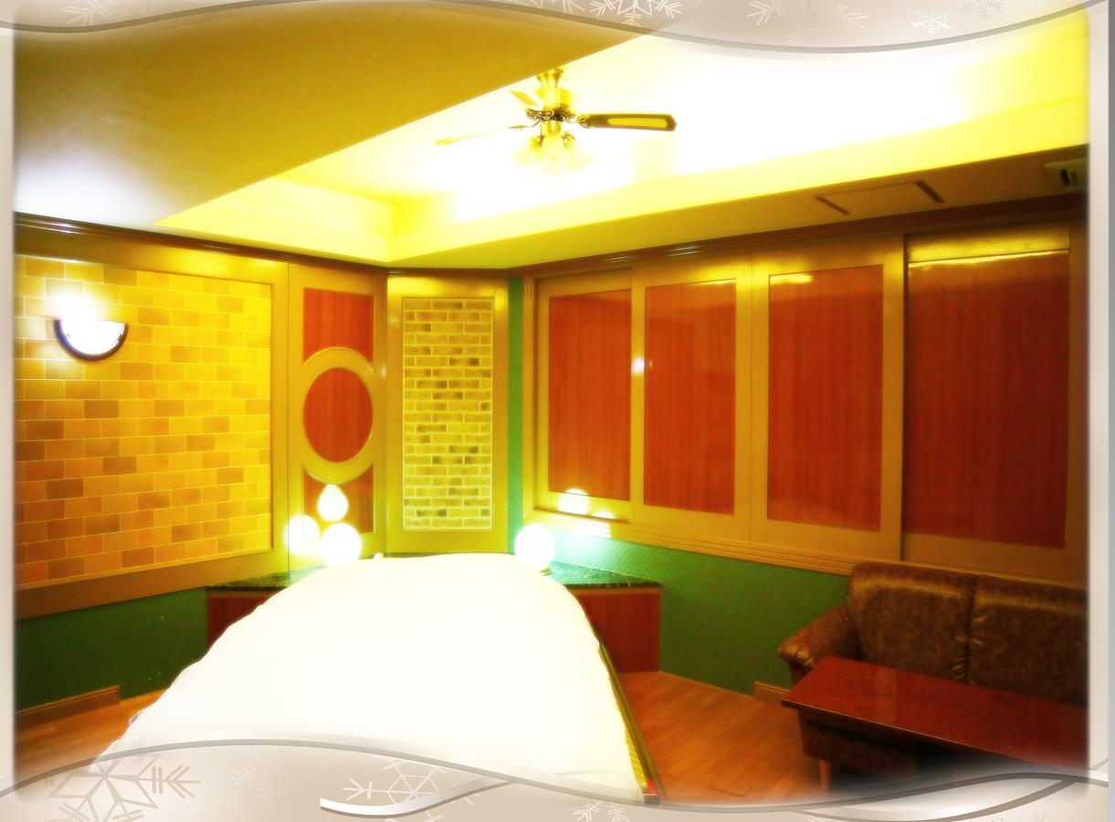 Kyoto Hotel Crown (Adults Only) Quioto Exterior foto