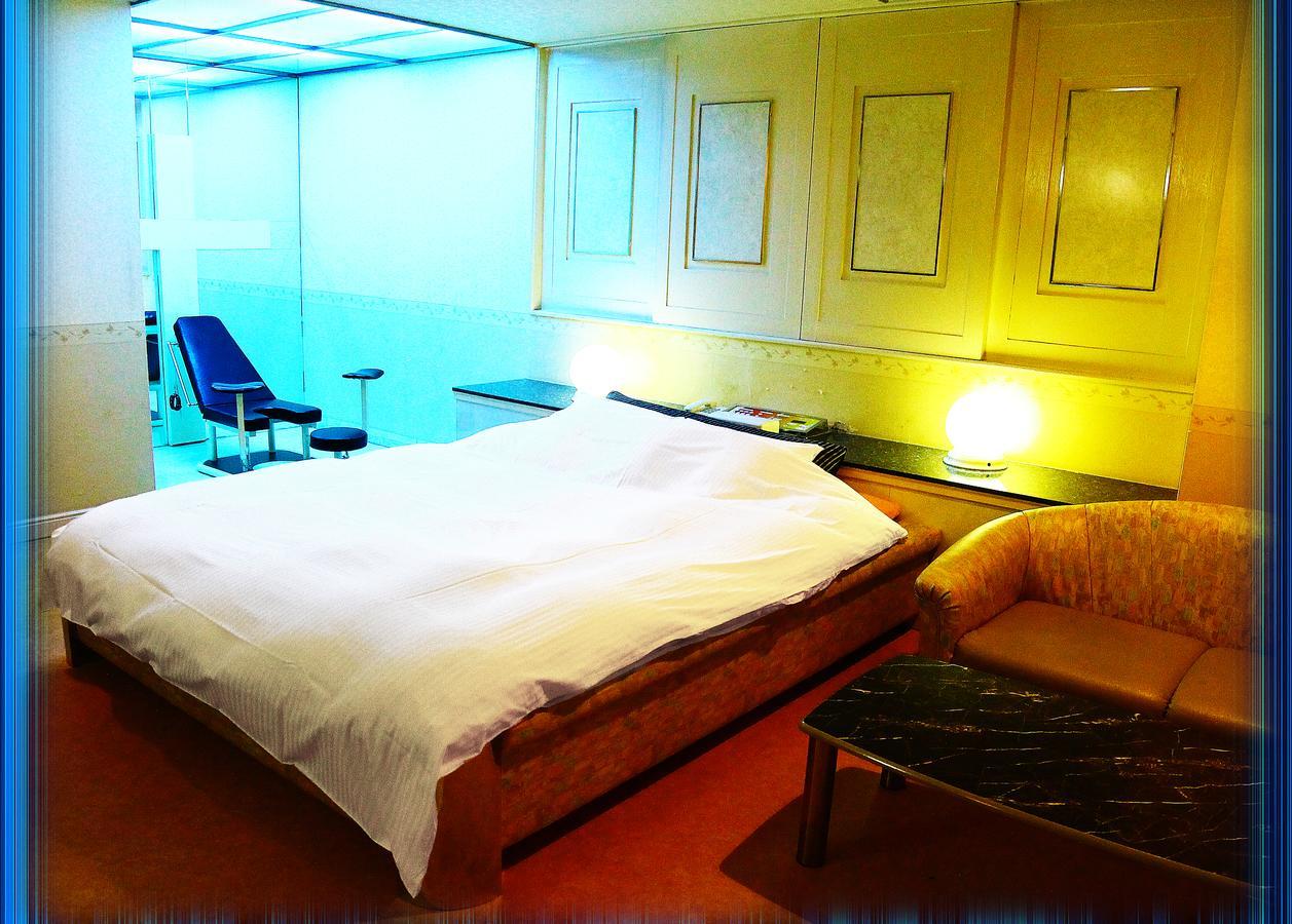 Kyoto Hotel Crown (Adults Only) Quioto Exterior foto
